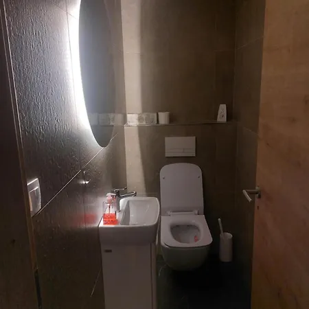 New Next To Old Town 아파트 *